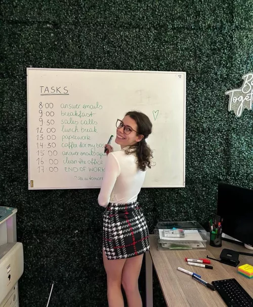 say hi if you'd fuck me after class