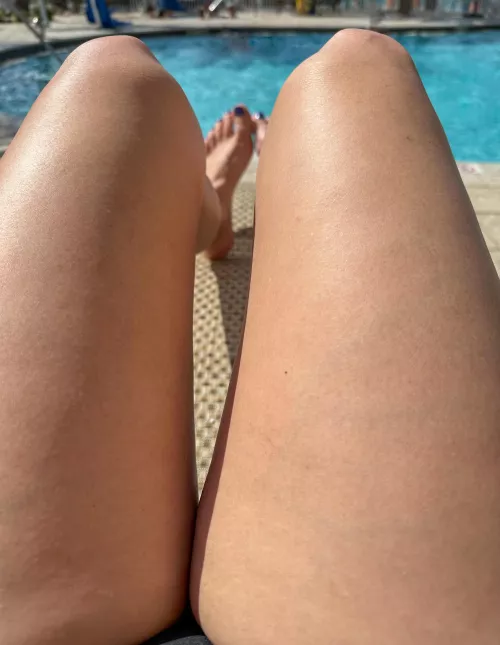 Sneak peek for my feet lovers💜