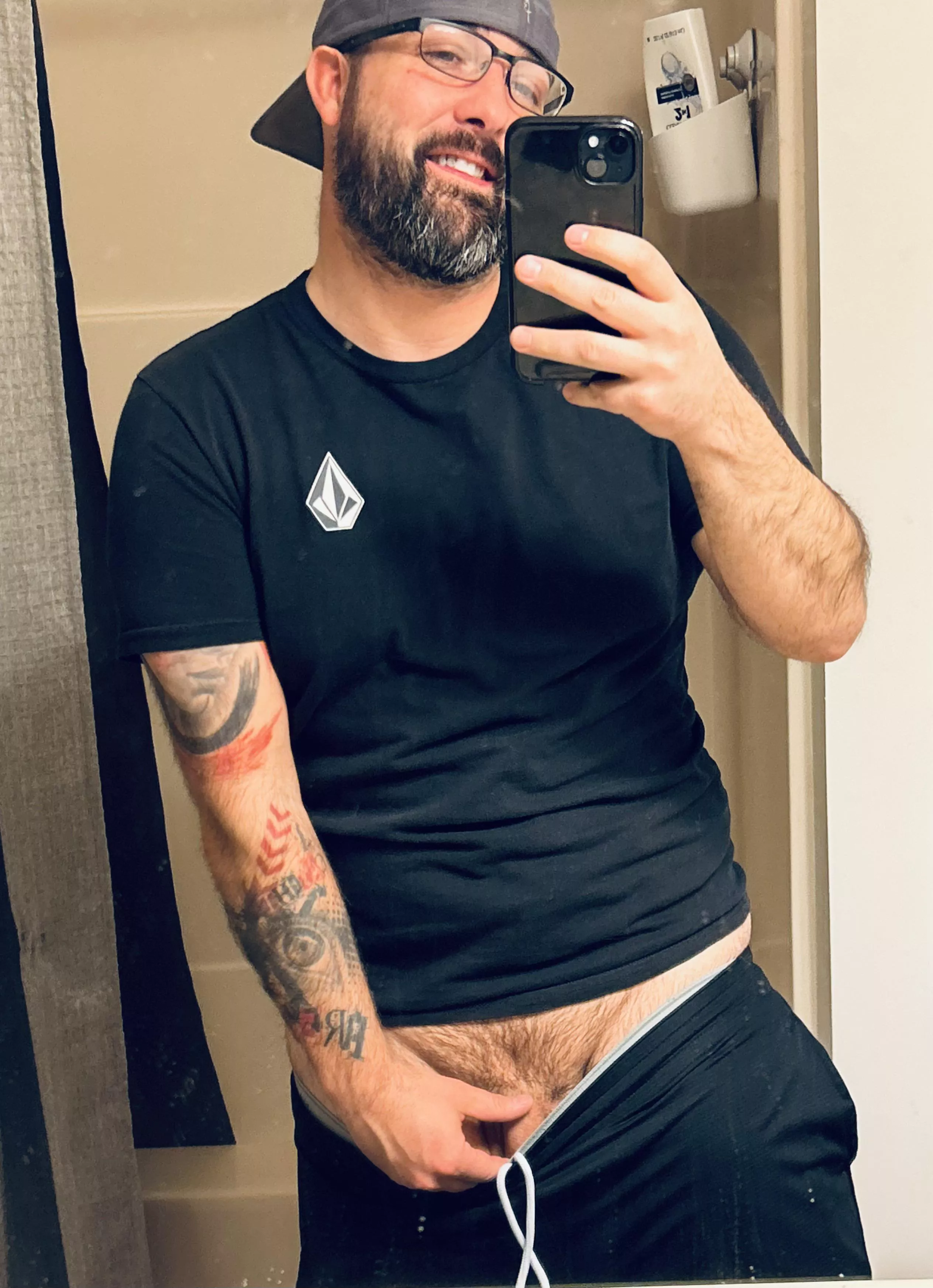 So I heard you like bearded tatted dads ? 