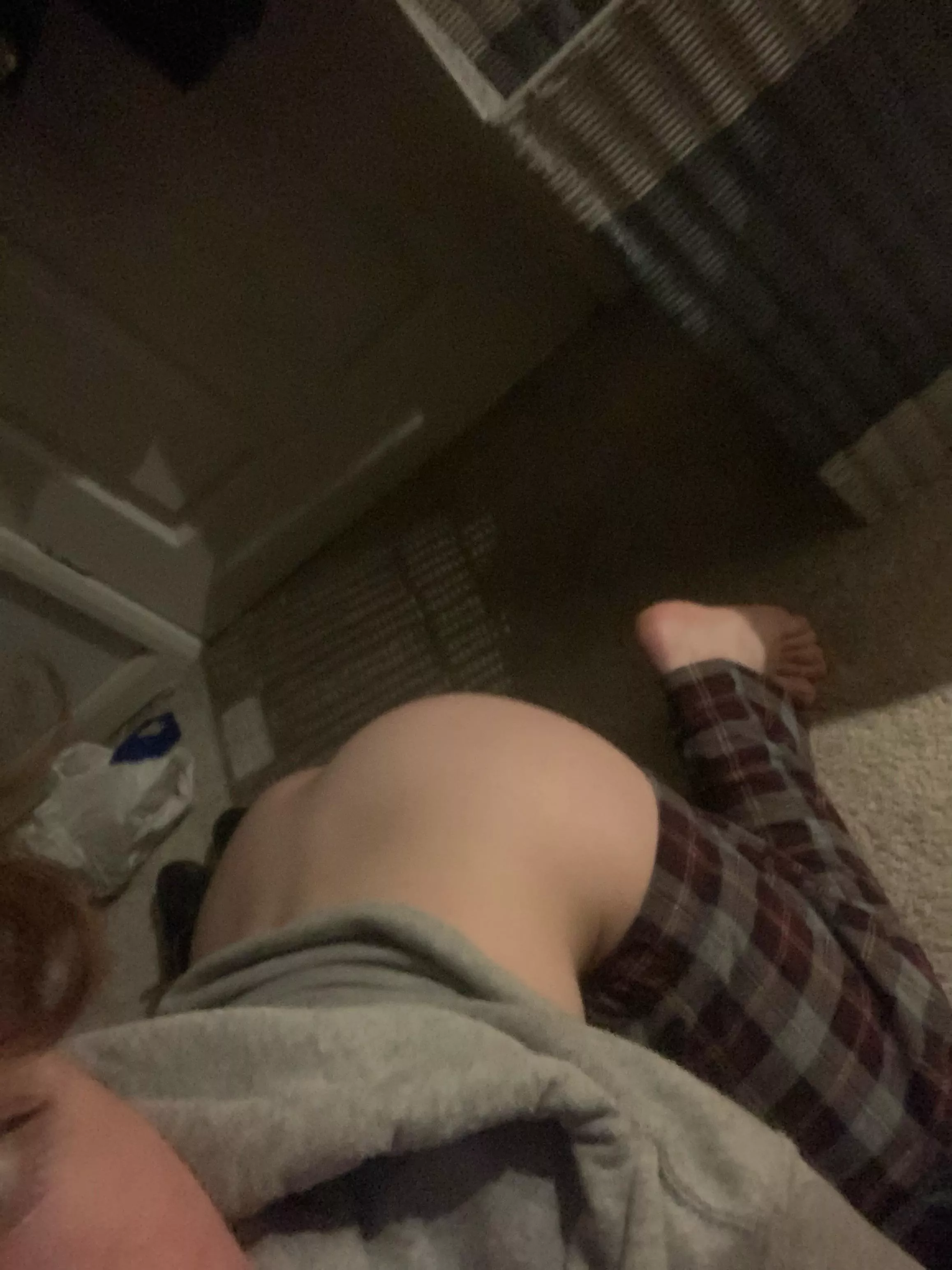 19 M twink shaved ass