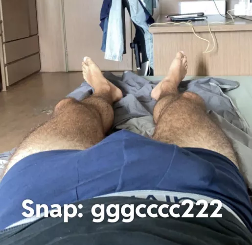 22🇮🇹 hairy horny af snap in pic