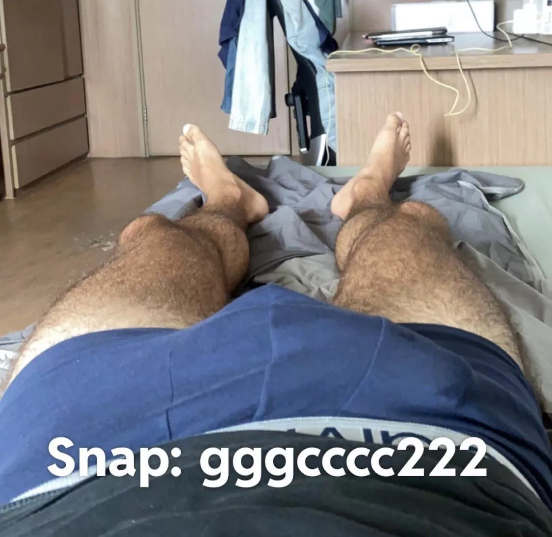 22🇮🇹 hairy horny af snap in pic