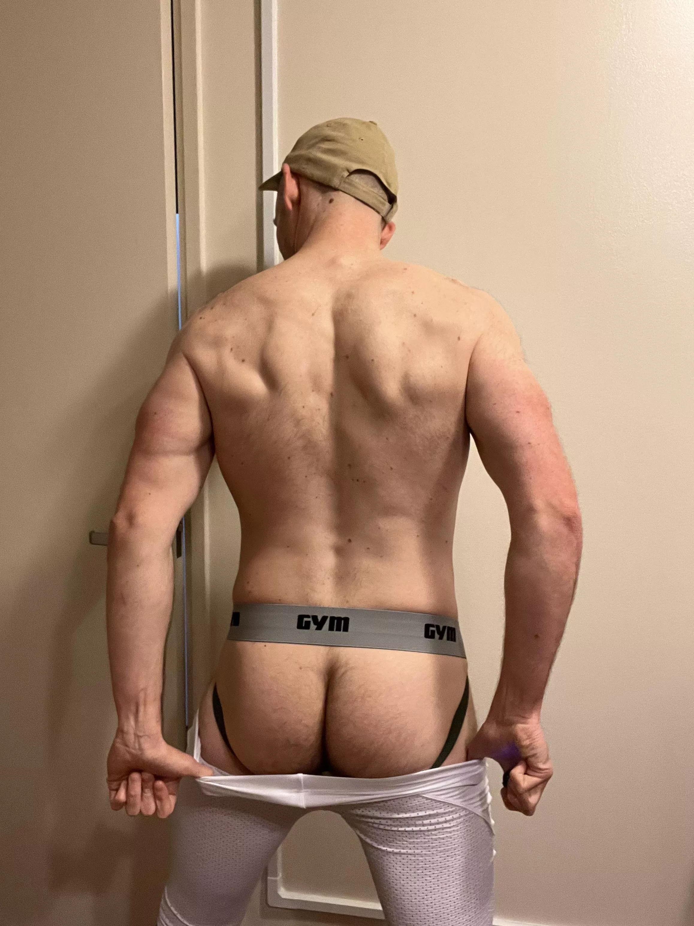 36 m self image, wishing I was hairier 