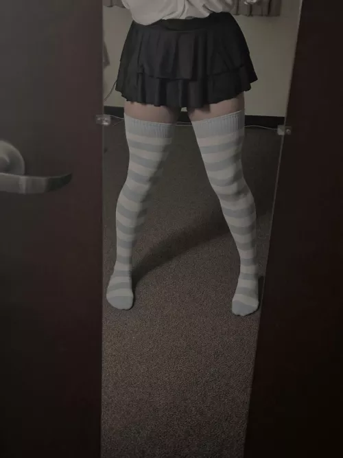 6ft7, another photo with the extra long socks 🥹 I love them so much.