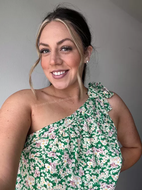 Any girl can send nudes but a true woman sends real pictures 