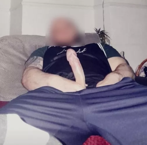 Anybody like to suck straight daddies off?