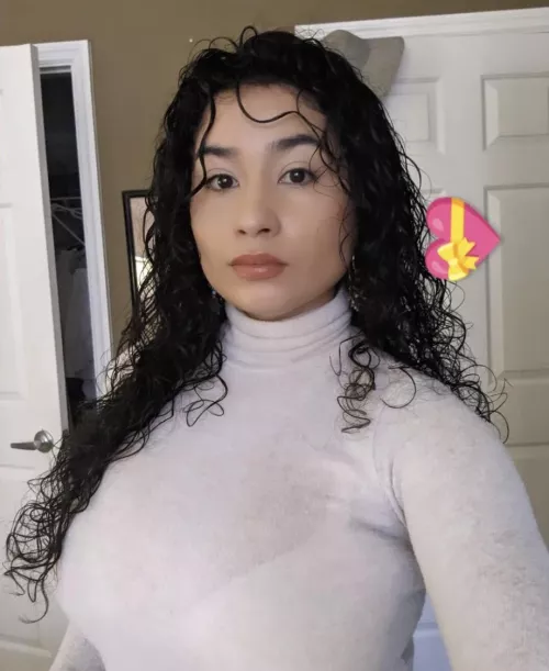 Busty Latina 
