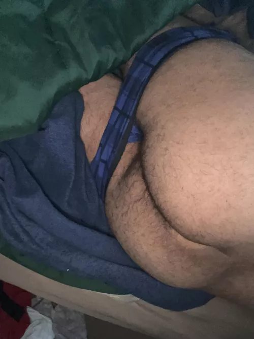 Can someone spank me? 👀