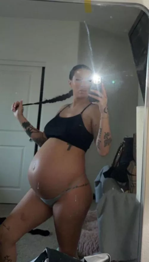 Dm this preggo girl