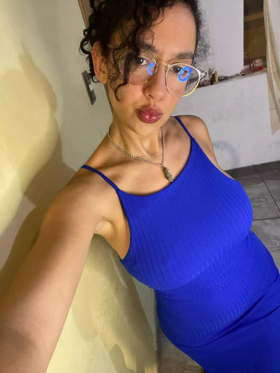 do i look classy in this blue dress?