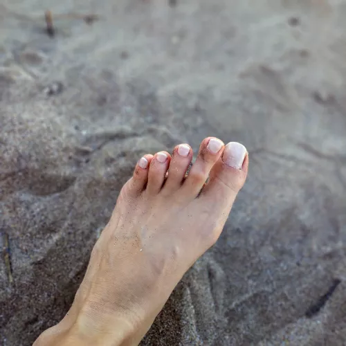 do you like your feet on the beach?