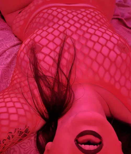 Have you ever partied with a goth milf?[f34]