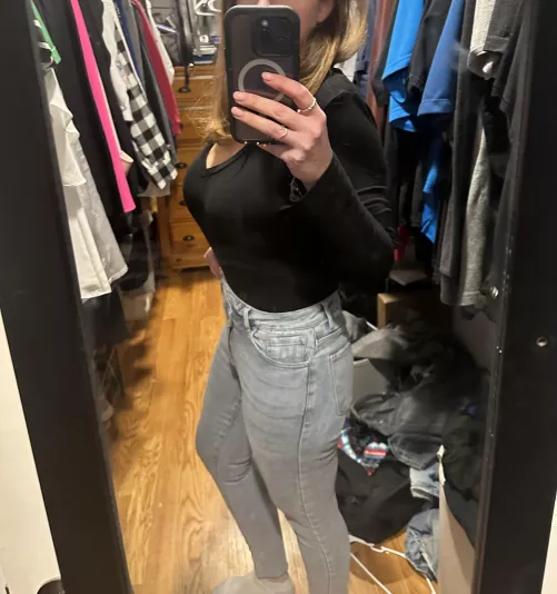 Headed to the office today not bad for a older mature milf 