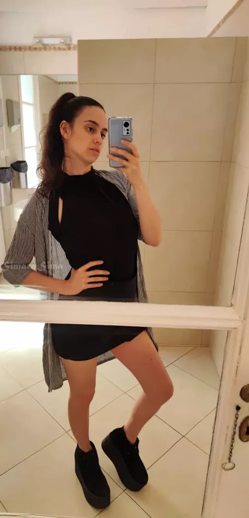 Hiding from my boss in the bathroom 😋😏