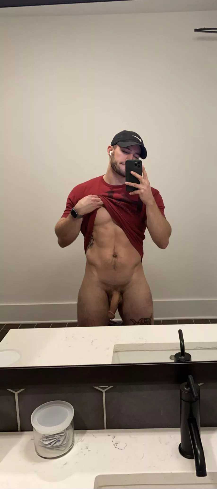 Horny 24/7 (100% straight)