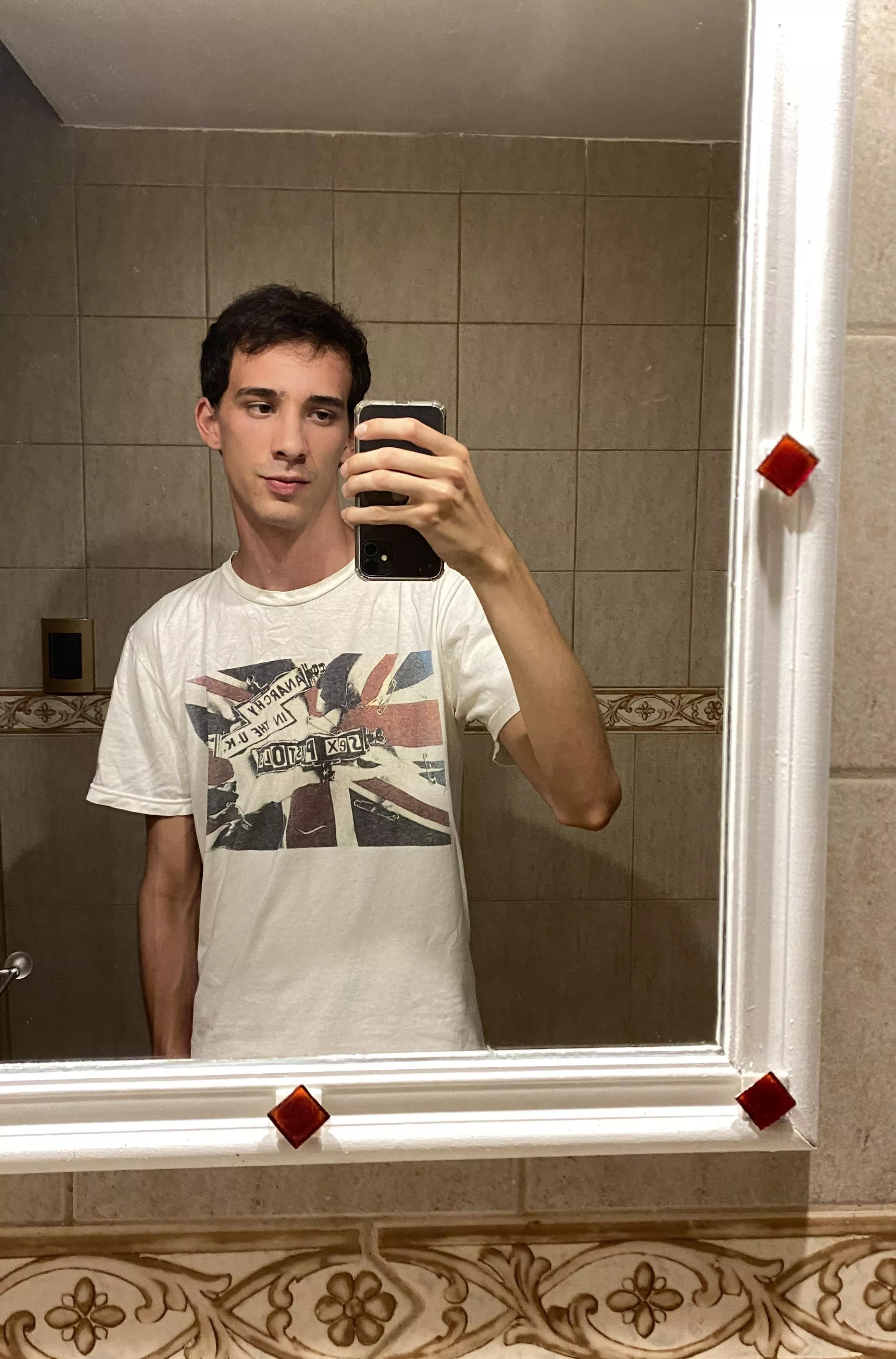 How do we feel about skinny guys? 🥲