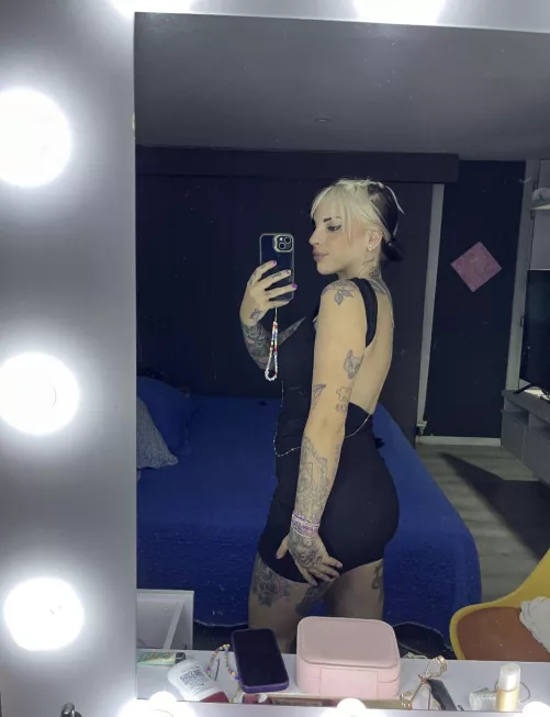 How does the color black look to me?