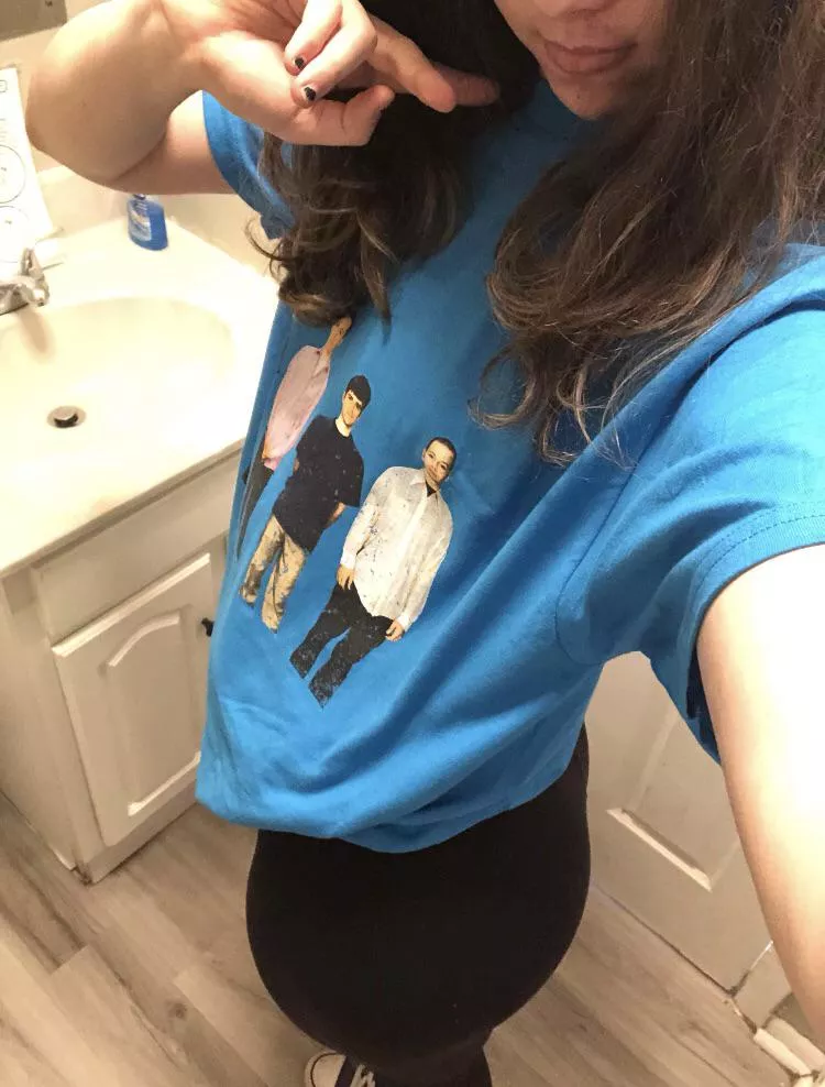 i bought this shirt today :3 (i hate weezer)