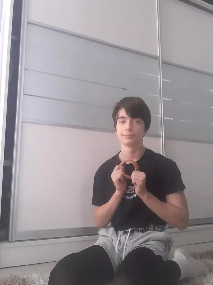 I don't know how to mend broken hearts so I brought some duct tape 🤠