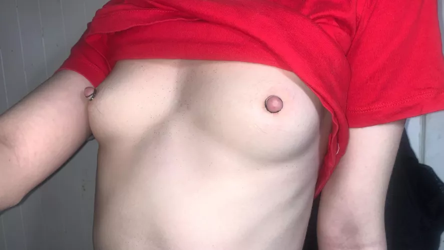 I love tying of(f) my nips now 😋