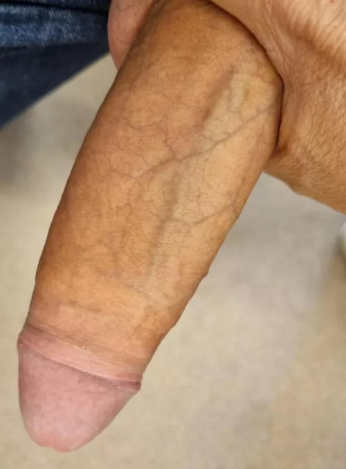 I need a nasty woman/girl to use this (52) year old insatiable cock! Volunteers? Dm open for fun😋