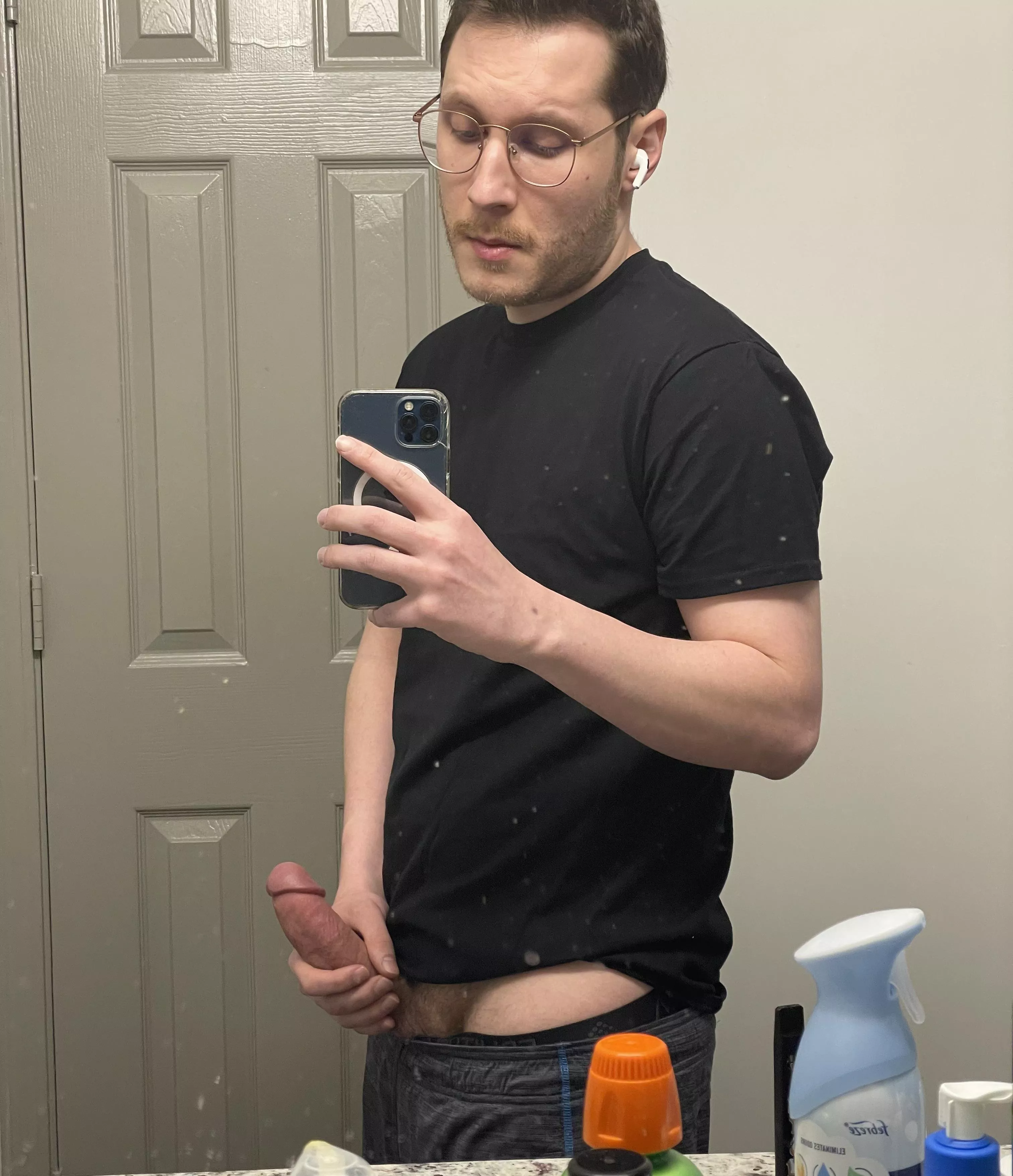 I’ll clean my mirror when I’m dead (32)