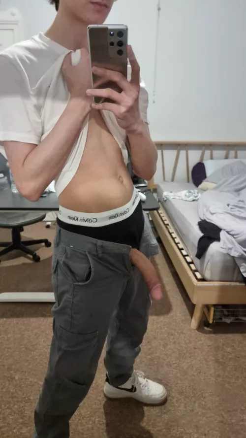 I'm new here should I keep posting? 😇