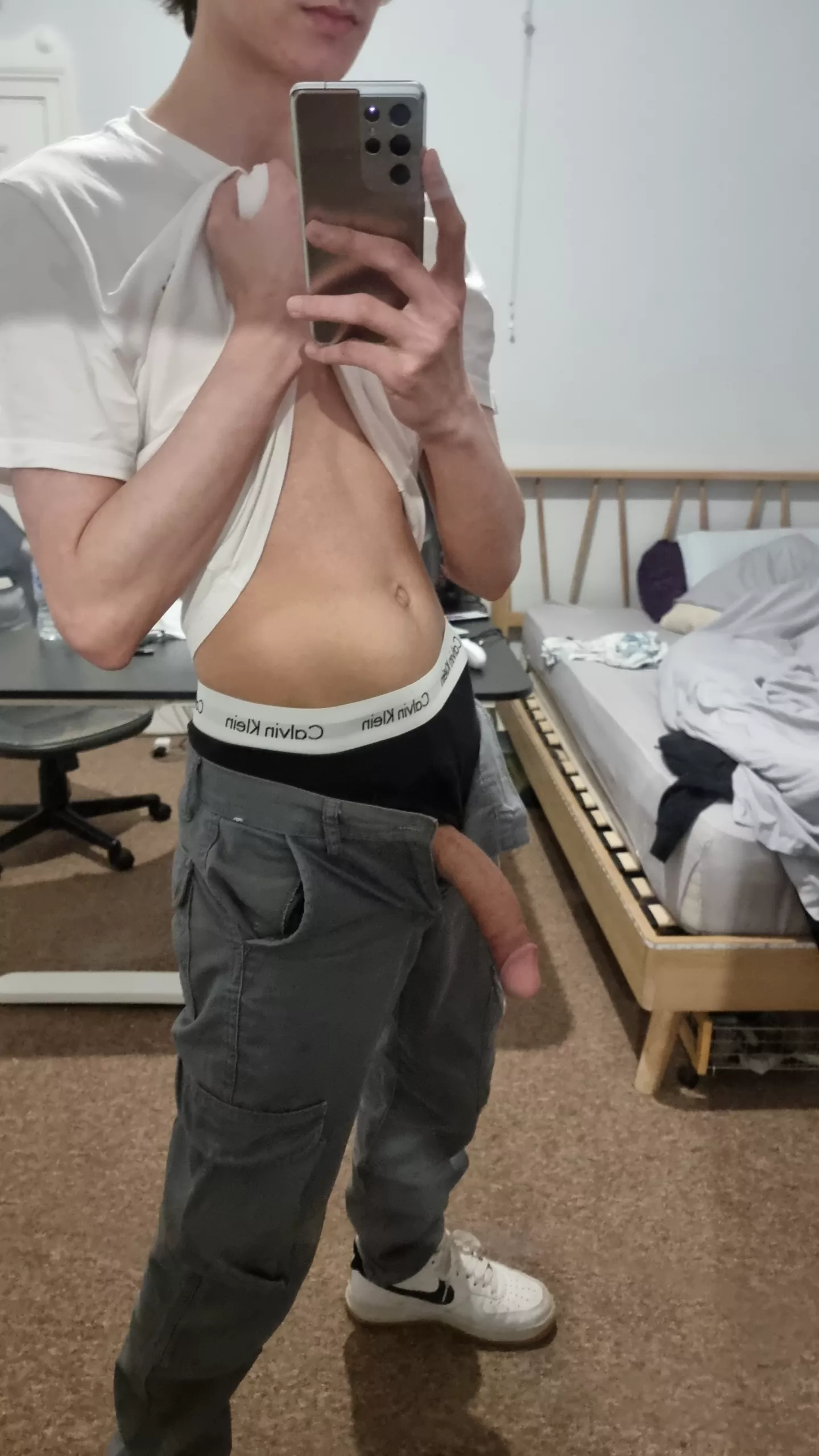 I'm new here should I keep posting? 😇