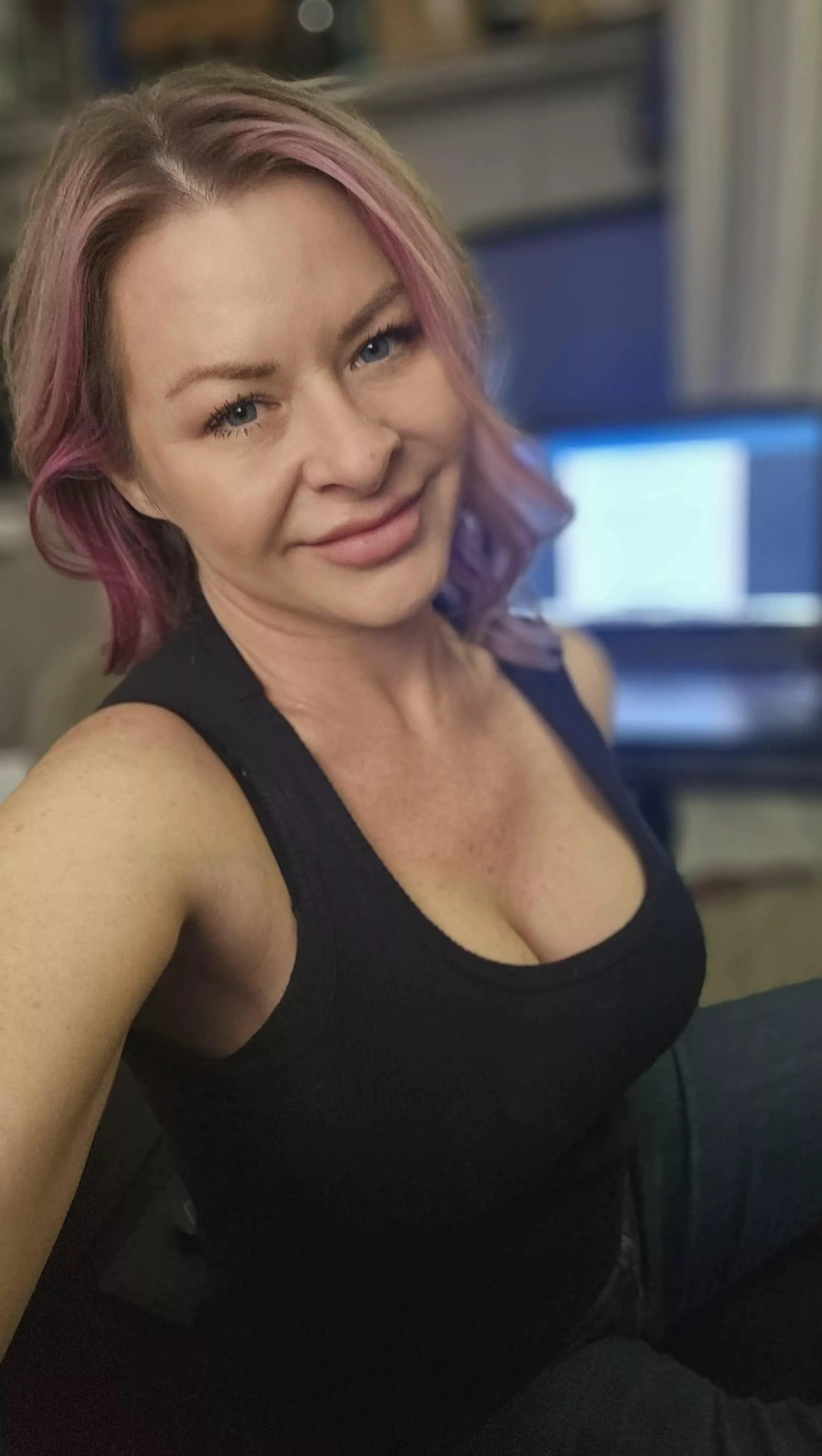 Is it me who catches your attention?