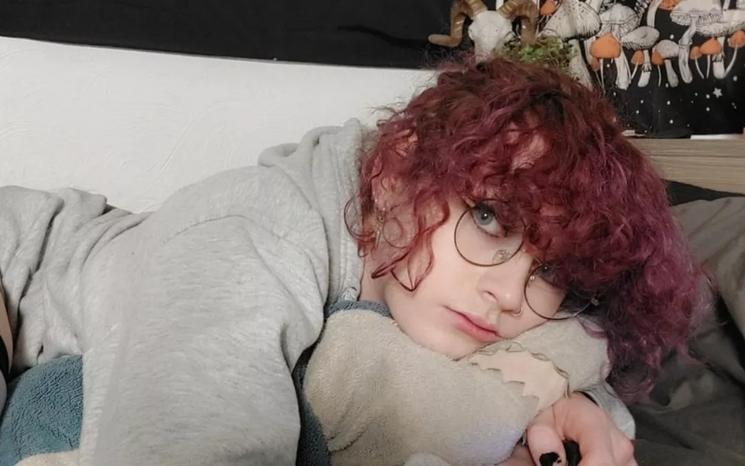 It's absolutely cruel that nobody's cuddling me right now ;-;