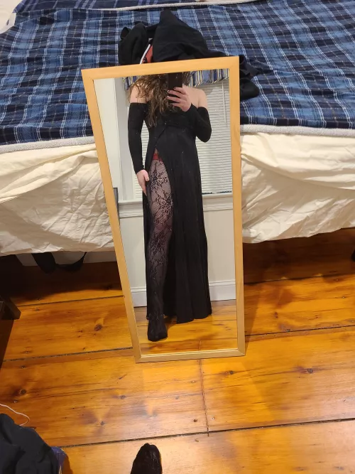 Long hair and long legs 🙈