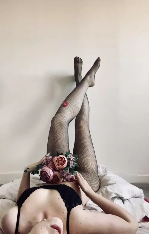 No outfit is complete without them! [F32]