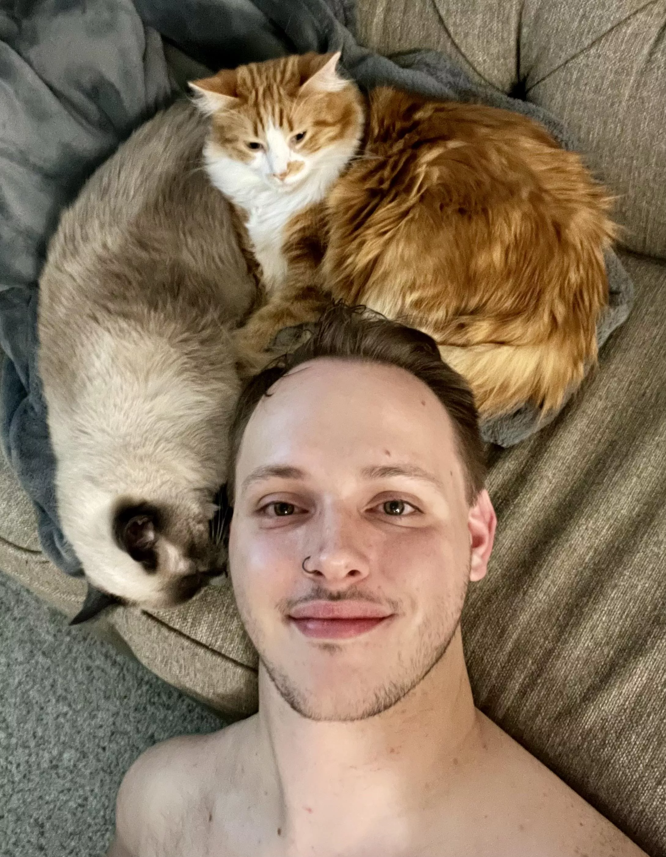 Single mother of 3 (3rd was on my lap) Single mother of 3 (3rd was on my lap)