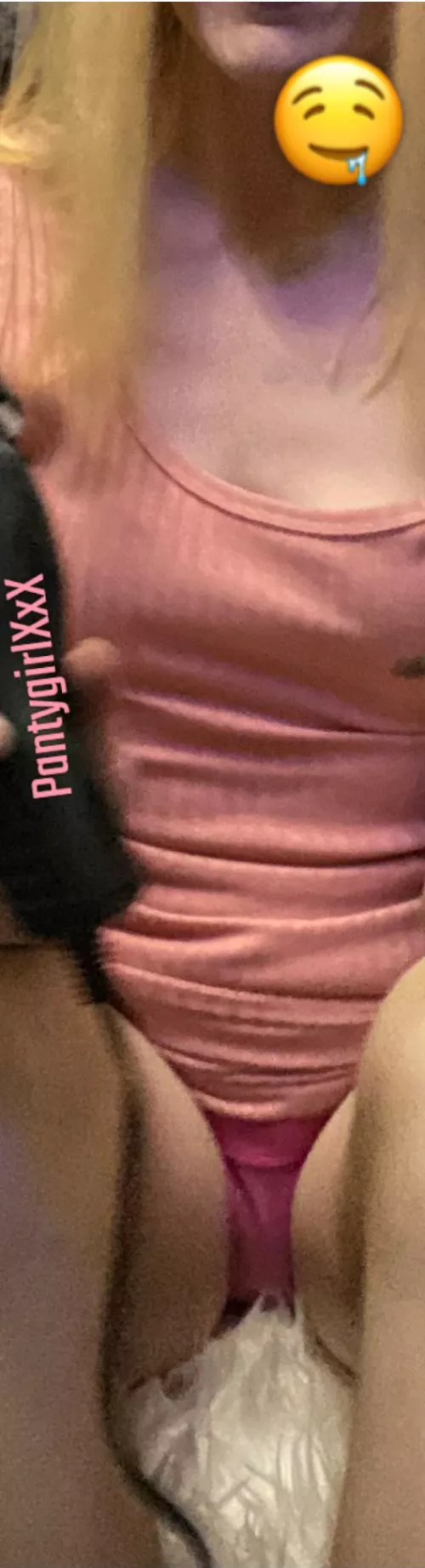 slim fit blonde with a sexy ratio!/catering to many fetishes and vanilla—Available now! Sexting, cam, dick rate, pics, vids Premade and custom, special requests! [vid] [sext] [rate] [cam] [gfe] [pic] send me a msg!