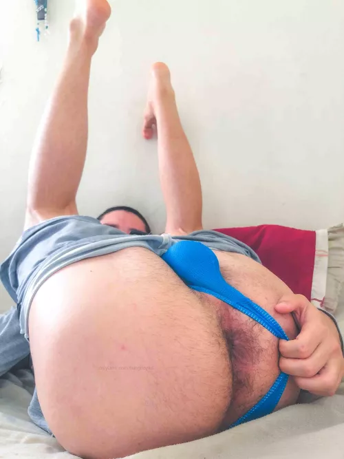 some good and sweaty hole here, get in here or let me sit on you age [25].