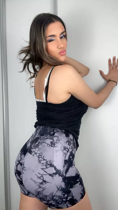 Someone looking for a workout buddy to help you spot the bench press? hehe