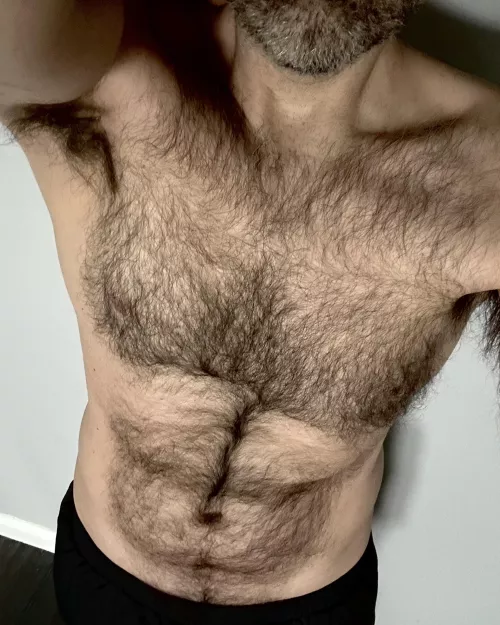 Struggling to keep my belly lean this winter, but I love pizza too much & life's too short. Fuck it. Have another slice.