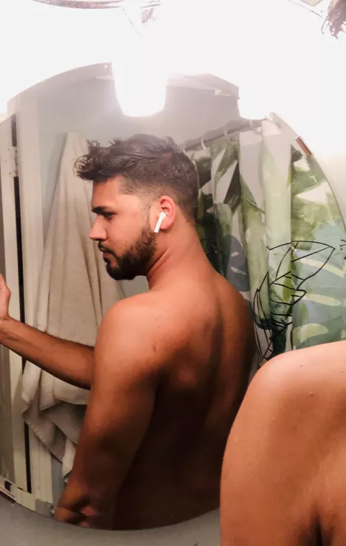 Thinking of cutting my hair like this again. What do you bros think?