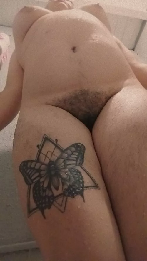 This [h]airy pussy is really hot