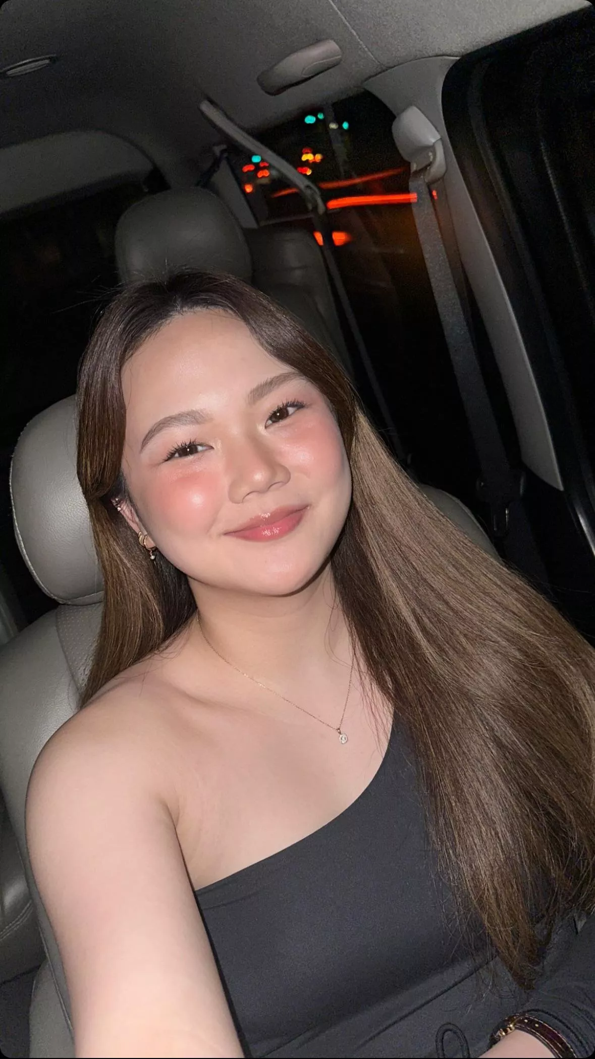 Wdyt of this Filipina