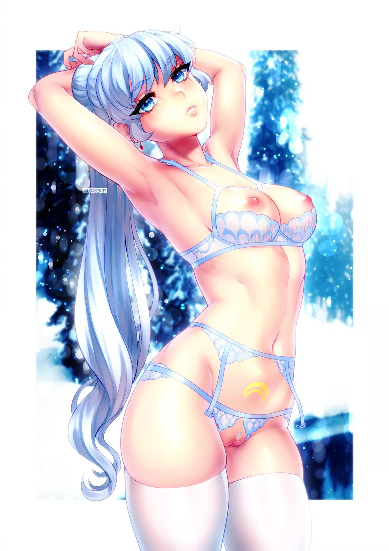 Weiss in Seductive Lingerie (by Phloxberry)