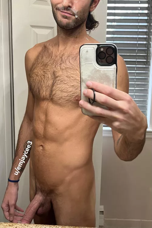 Where are your eyes drawn to the most? 🫦