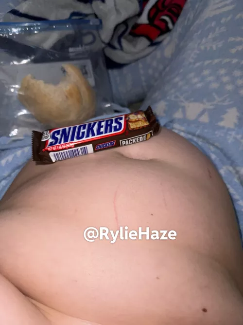 While waiting for doordash 🤭🤤