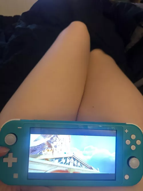 Who else is playing the new season of Fortnite? 🥰