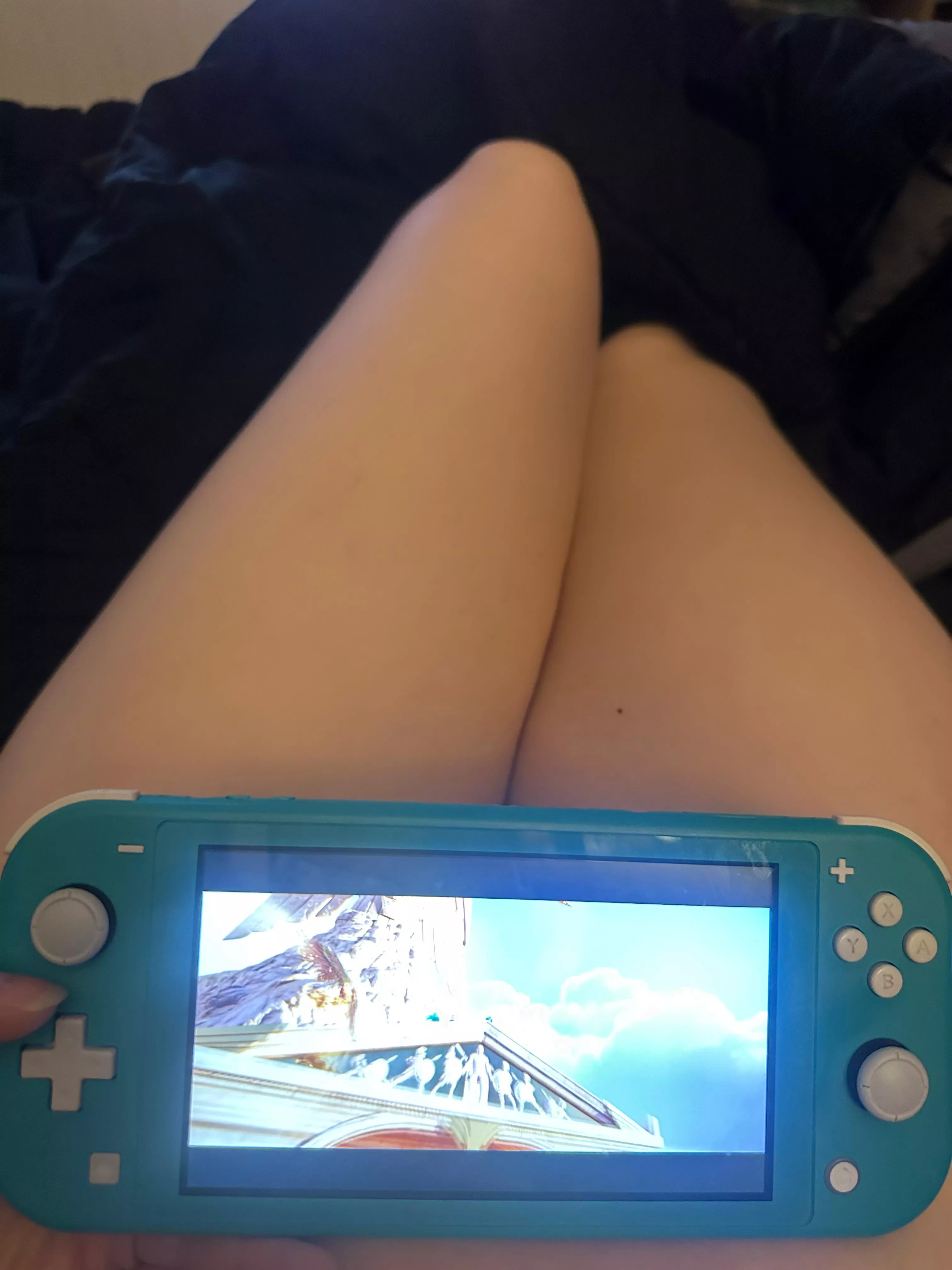 Who else is playing the new season of Fortnite? 🥰