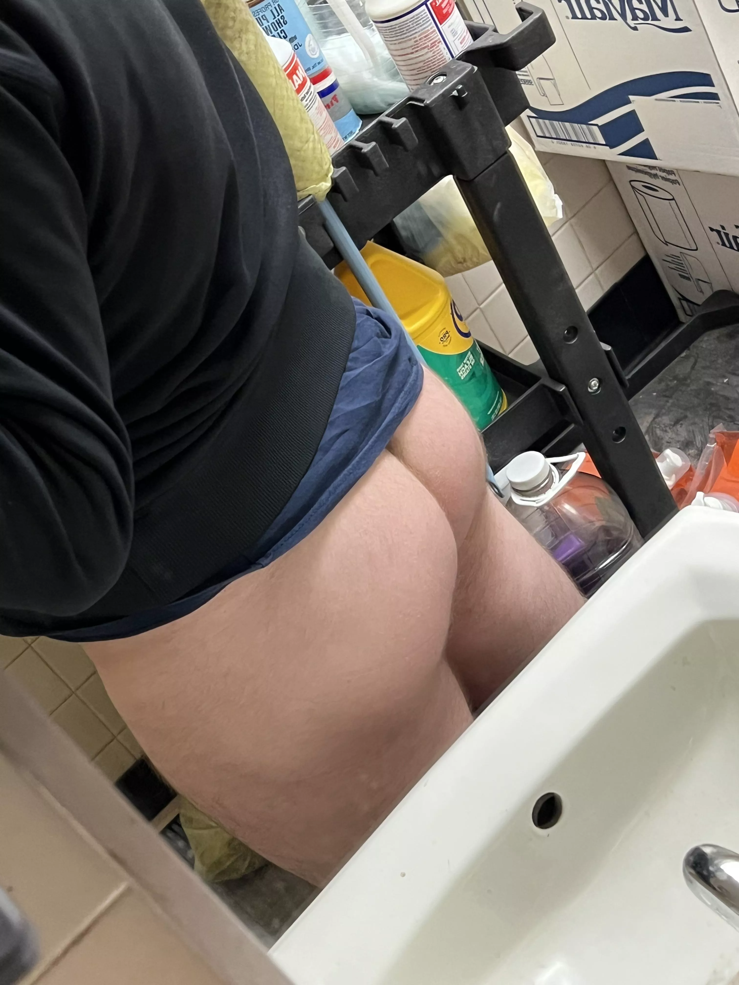 Wish I was bouncing on a dick rn 😩