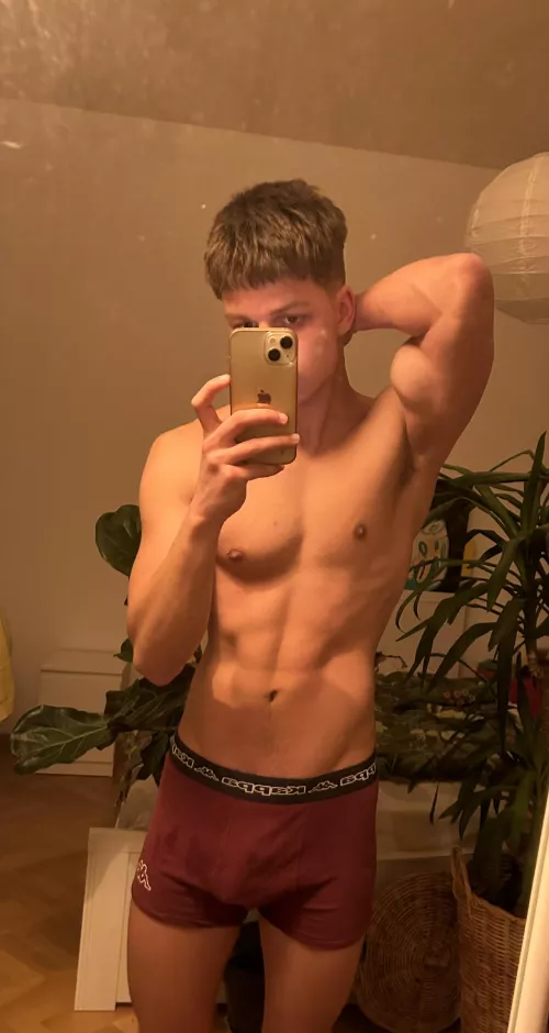 (19)Would you lick my pit?