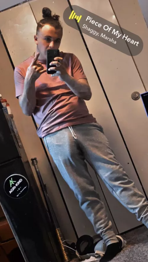 28 M just enjoying the vibe and sweats kind of day