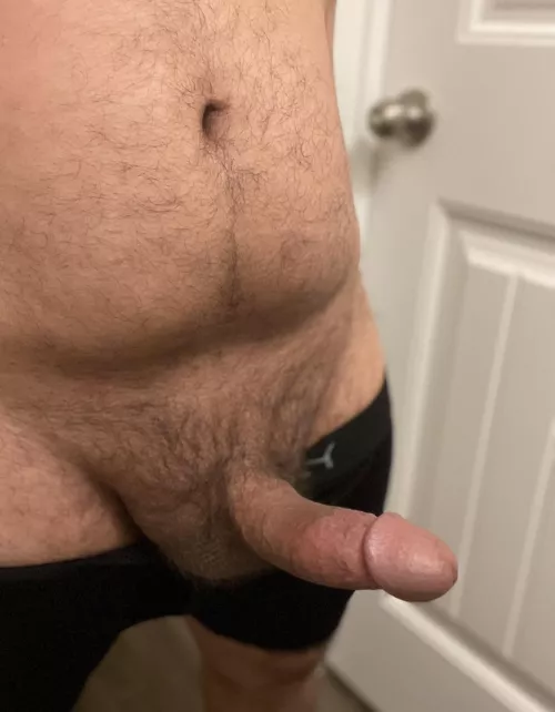[31] hey bro, I’m in desperate need of a hole to fuck