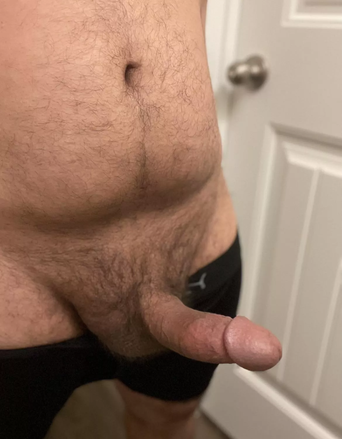 [31] hey bro, I’m in desperate need of a hole to fuck